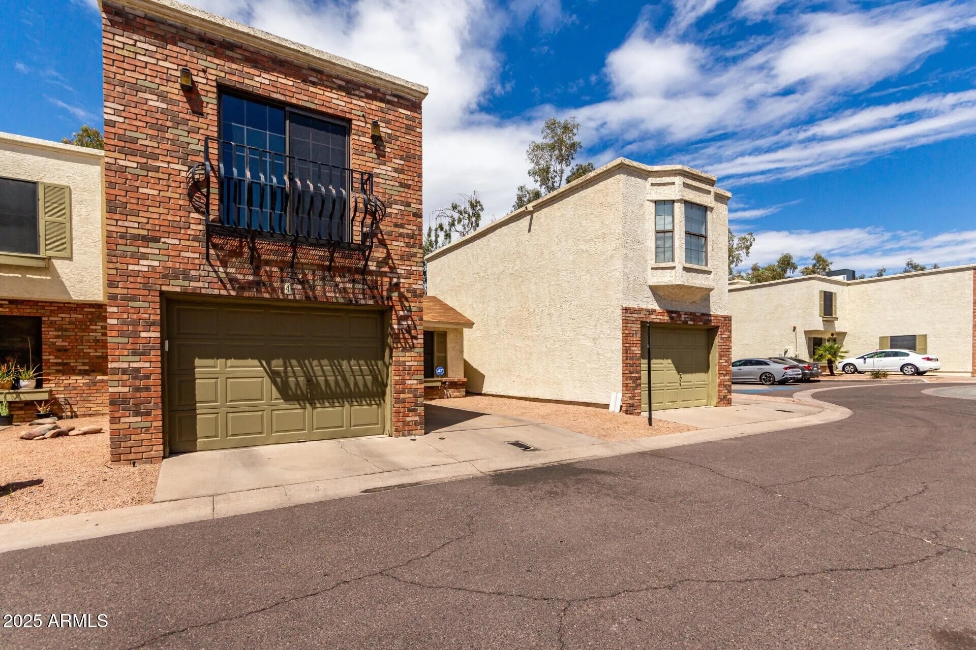 Building Photo - 820 W University Dr
