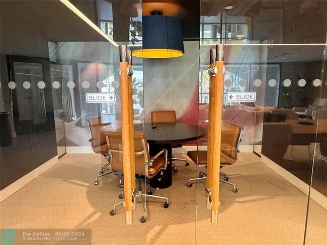 Building Photo - 1010 Seminole Dr