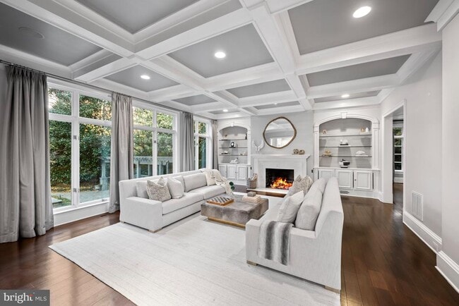 Building Photo - 8305 Fox Haven Dr