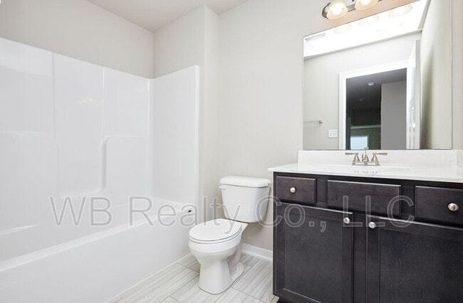 Building Photo - 1235 Locust St