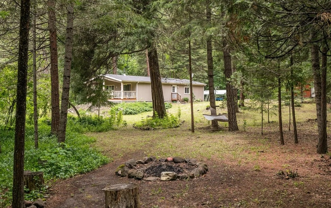 Building Photo - 12272 S Fork Little Butte Creek Rd