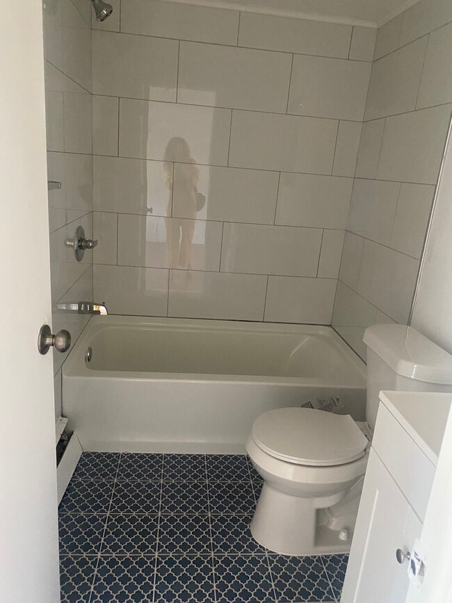 Building Photo - 1630 N Pontiac Trl