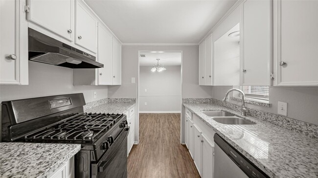 Building Photo - 2929 Leroy St