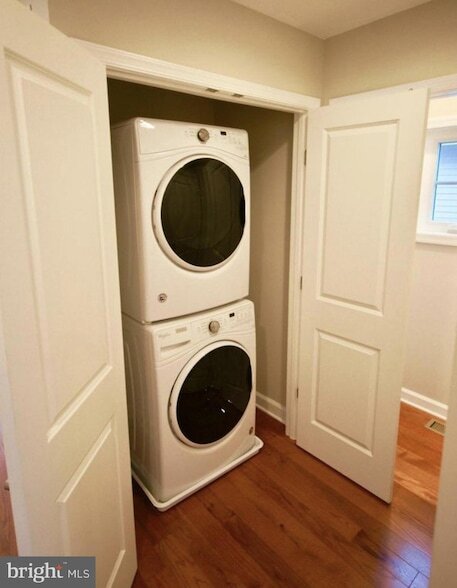 Building Photo - 1020 Railroad Ave