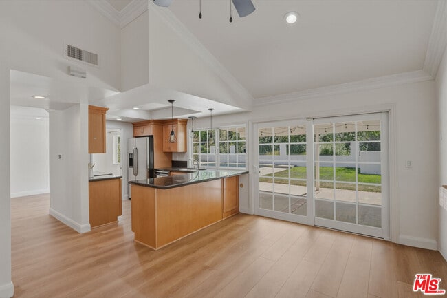 Building Photo - 29392 Hillrise Dr