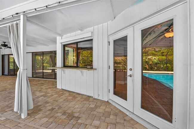 Building Photo - 2111 Paddock Cir