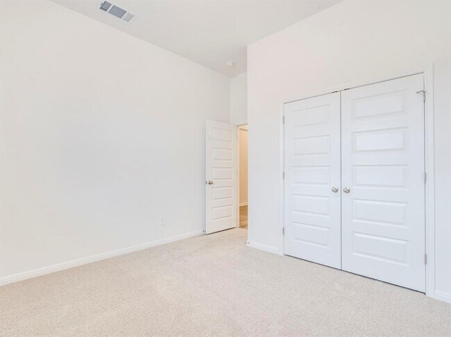 Building Photo - 227 Cathedral Mountain Dr