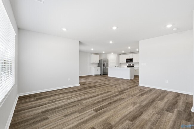 Building Photo - 9943 Sequoyah Cv Dr SE