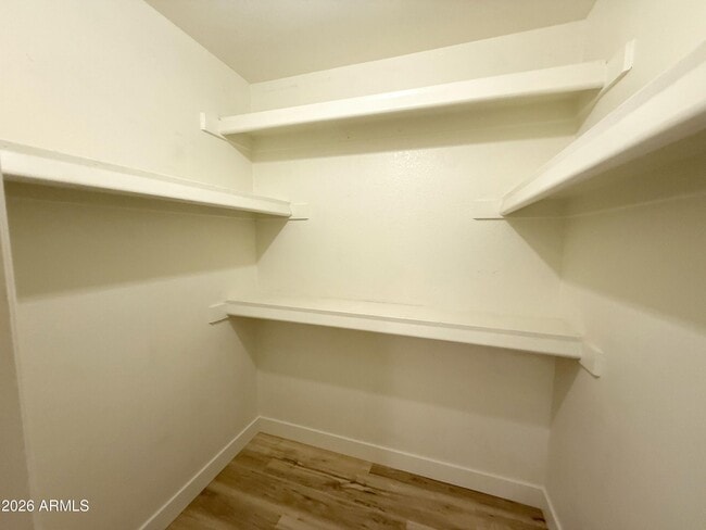 Building Photo - 1902 E Sandra Terrace