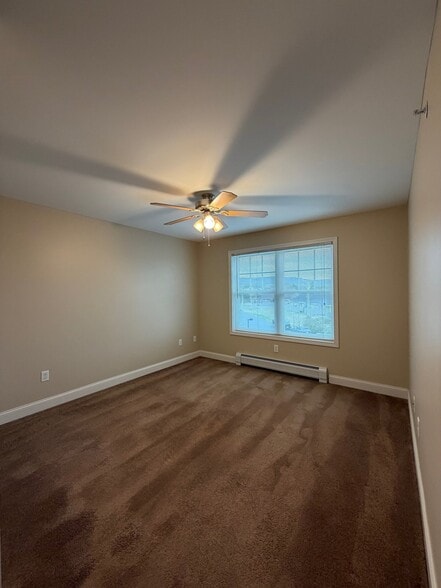 Building Photo - 9 Jenna Ln