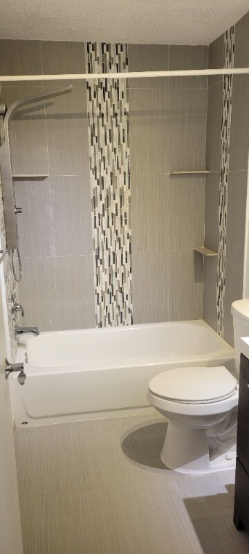 Building Photo - 13300 Walsingham Rd