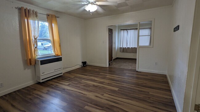 Building Photo - 2069 Holly St