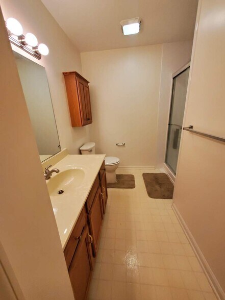 Building Photo - 5143 Cheryl Dr