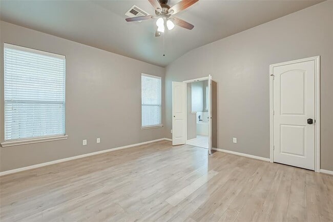 Building Photo - 2439 Marquette Trail