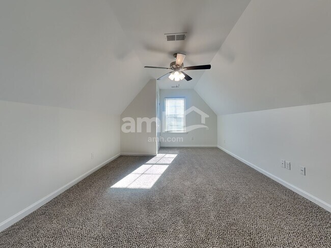 Building Photo - 5571 Stonecrest Dr