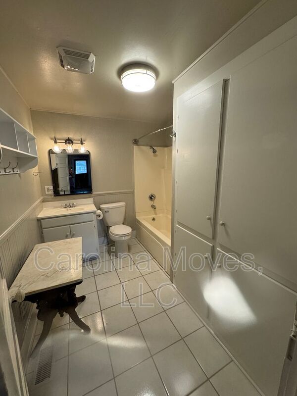 Building Photo - 200 Pelham St
