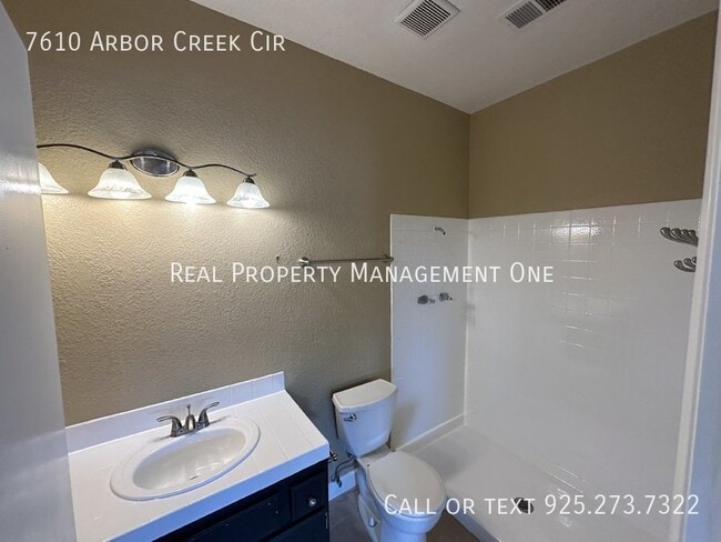 Building Photo - 7610 Arbor Creek Cir