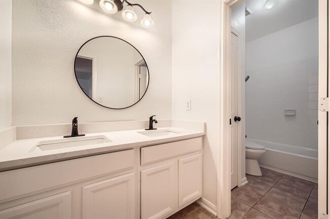 Building Photo - 9812 Whitley Bay Dr