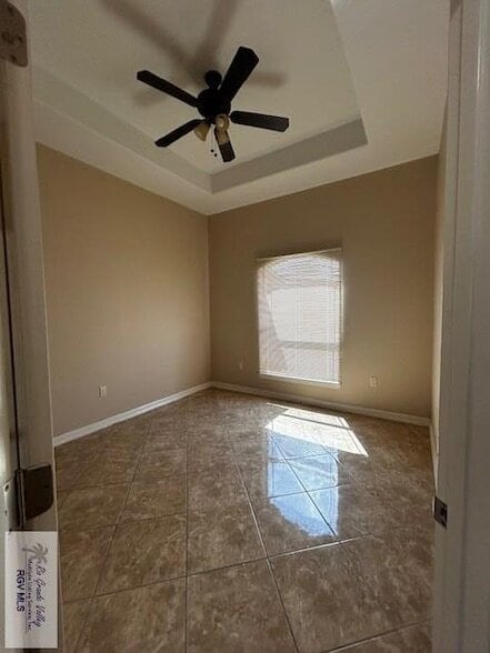 Building Photo - 6654 Pino Azul Dr