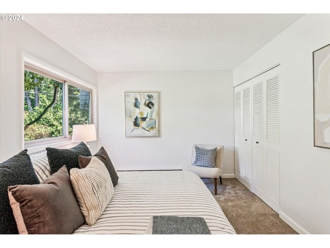 Building Photo - oat8680