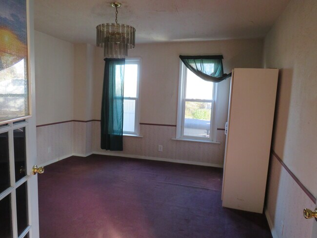 Building Photo - 2002 Cottage Ave