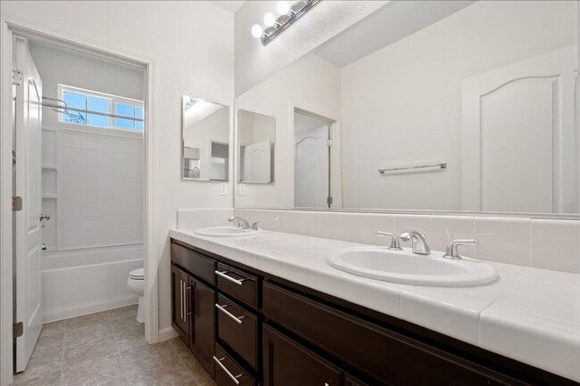 Building Photo - 957 Antiquity Dr