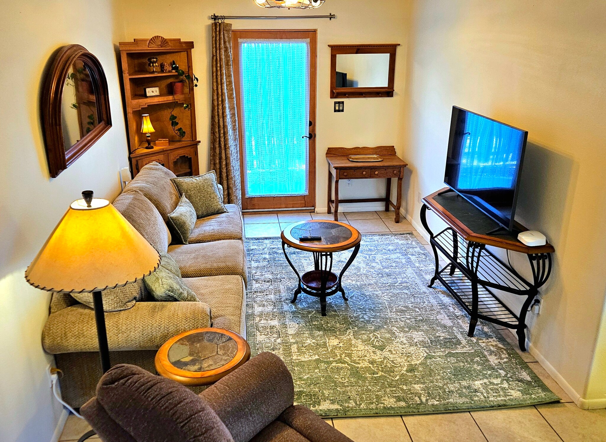 Building Photo - 409 La Joya Rd