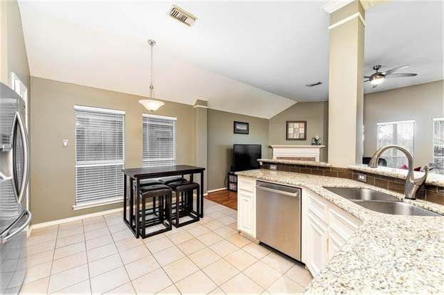 Building Photo - 21506 Willow Glade Dr