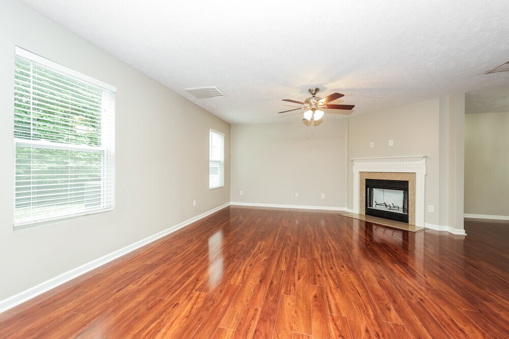 Building Photo - 538 Elderberry Way