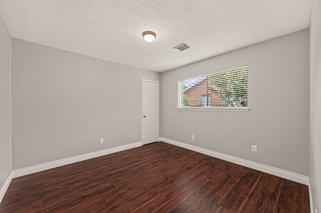 Building Photo - 2230 Joel Wheaton Rd