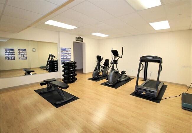 Building Photo - 501 Haben Blvd
