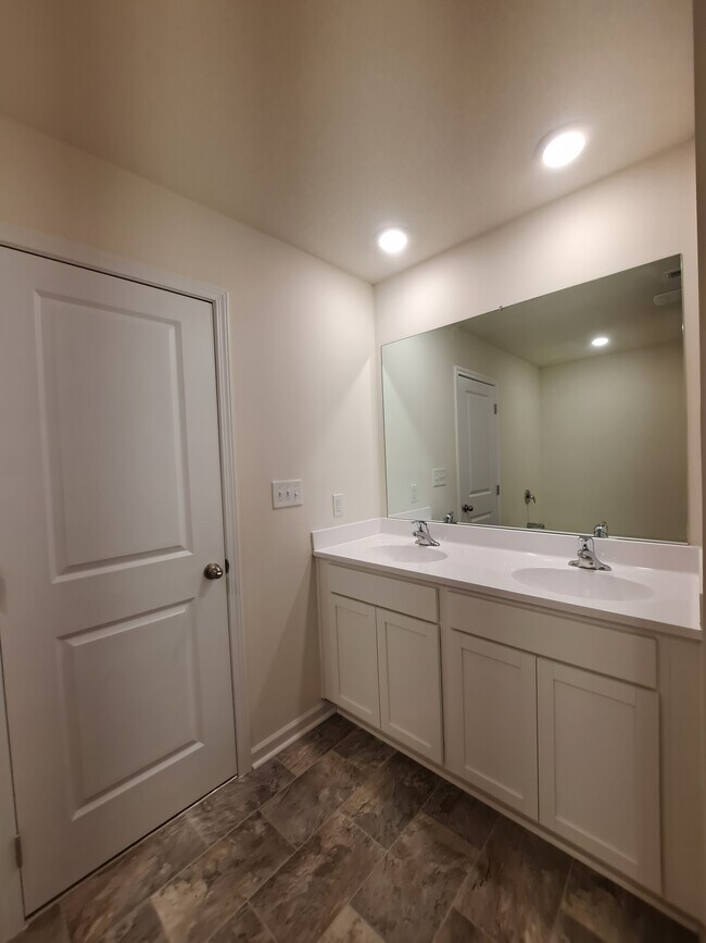 Building Photo - 12032 Sweet Almond Ln