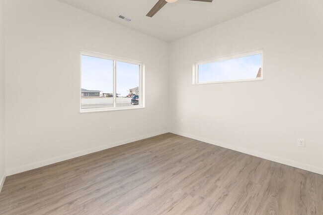 Building Photo - Perham Twin Home for Rent