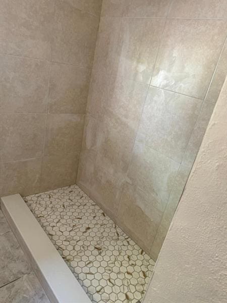 Building Photo - 216 Maria St