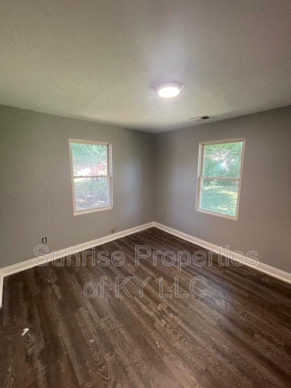 Building Photo - 3203 Hampstead Ct