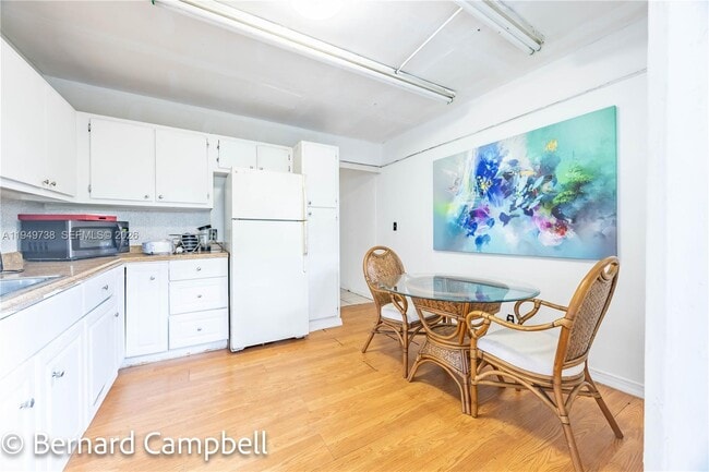 Building Photo - 129 SE 5th St