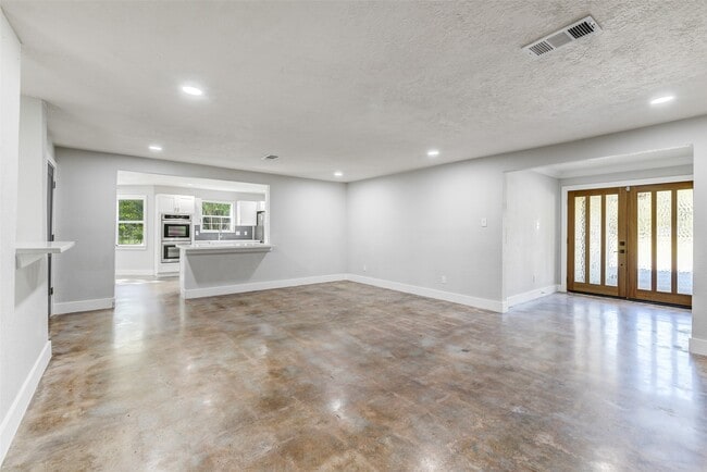 Building Photo - 31423 Reids Prairie Rd