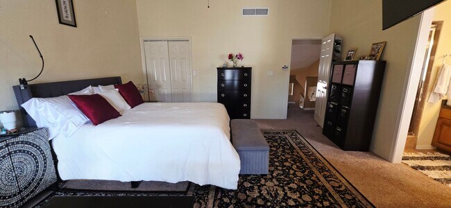 Building Photo - Stunning 4 bedroom, 3 bath home in West El Paso! NO APPLICATION OR ADMIN FEE!