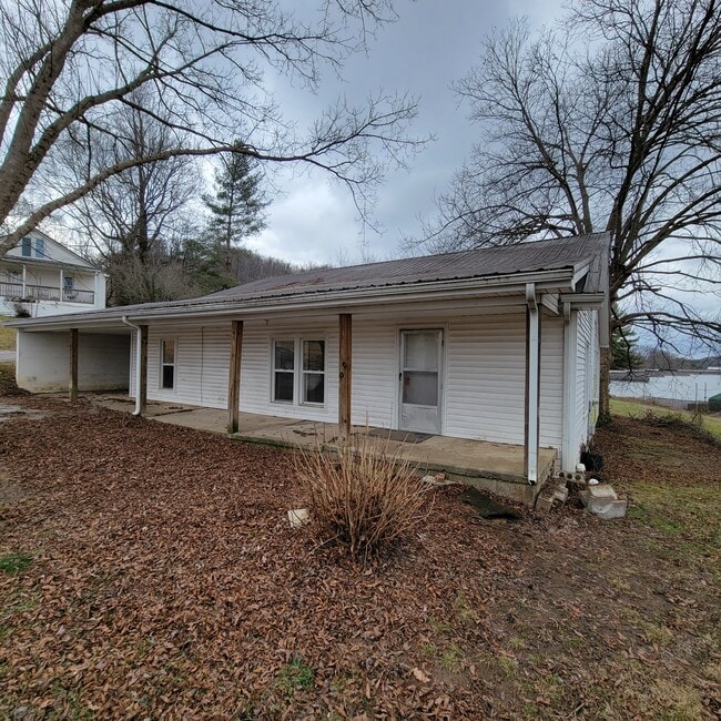 Primary Photo - 617 Evans St