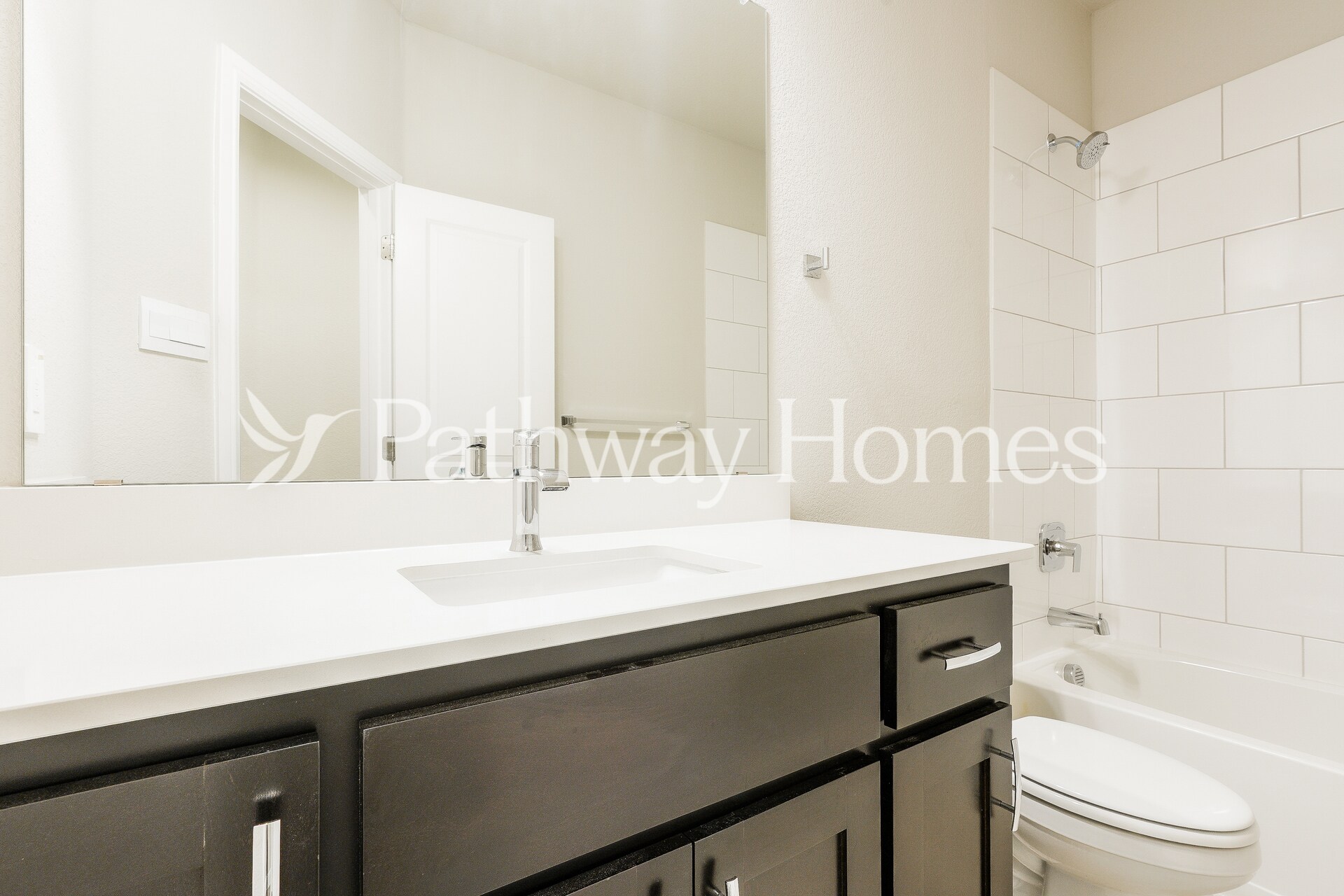 Building Photo - 1002 Stillmeade Dr