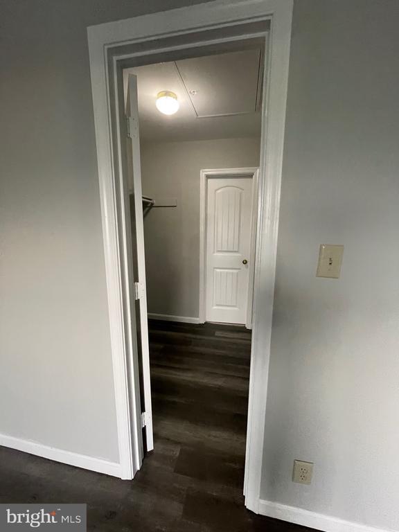 Building Photo - 102 Buckingham Ln