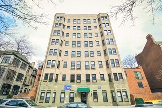 Building Photo - 555 W Arlington