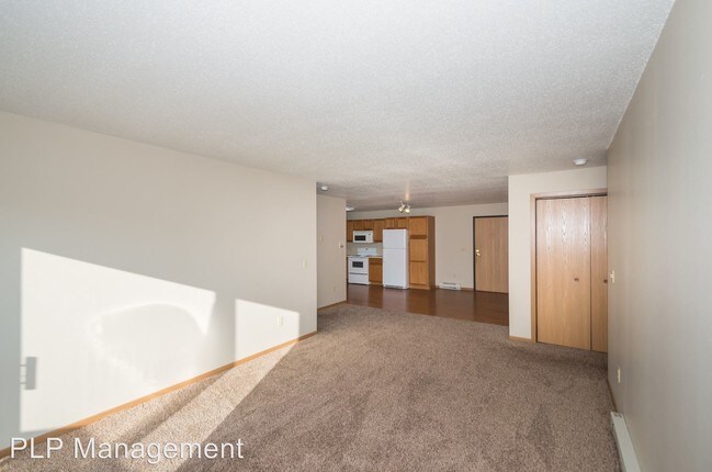 Building Photo - 3 br, 2 bath Apartment - 3577 13th Ave N