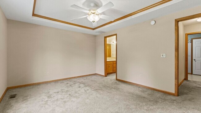 Building Photo - 811 Ivy Creek Cove