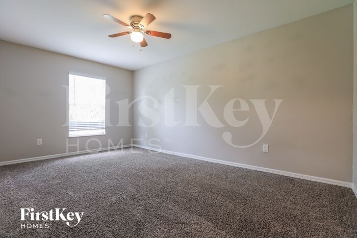 Building Photo - 2957 Wenona Dr