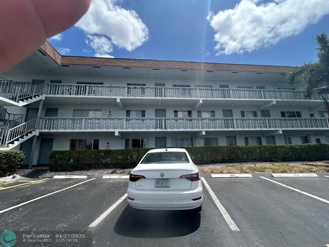Building Photo - 2200 Springdale Blvd