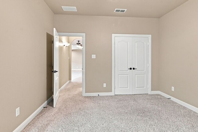 Building Photo - 1819 Park Highland Way