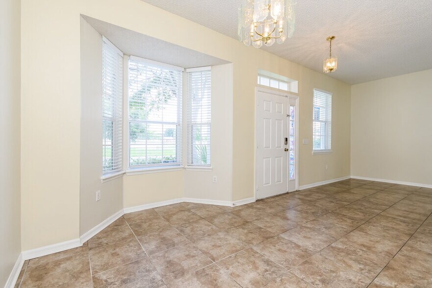 Building Photo - 2510 Sherbrook Ln
