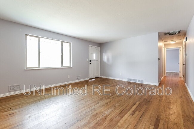 Building Photo - 6646 S Kit Carson St