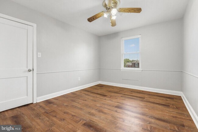 Building Photo - 1714 Pin Oak Rd
